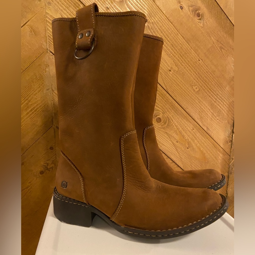 BORN Boots Size 6.5